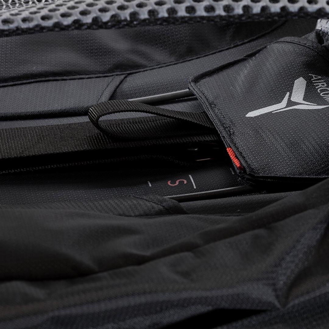 Deuter Unisex Black Futura Vario 50 + 10