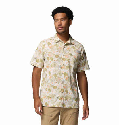 Columbia Men Off- White Wild Cast Camp Short Sleeve Shirt